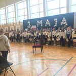 apel majowy odśpiewanie hymnu