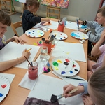 Uczniowie podczas wykonywania prac.jpg