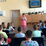 Uczniowie podczas lekcji w ramach Ogólnopolskiego Tygodnia Czytania Dzieciom