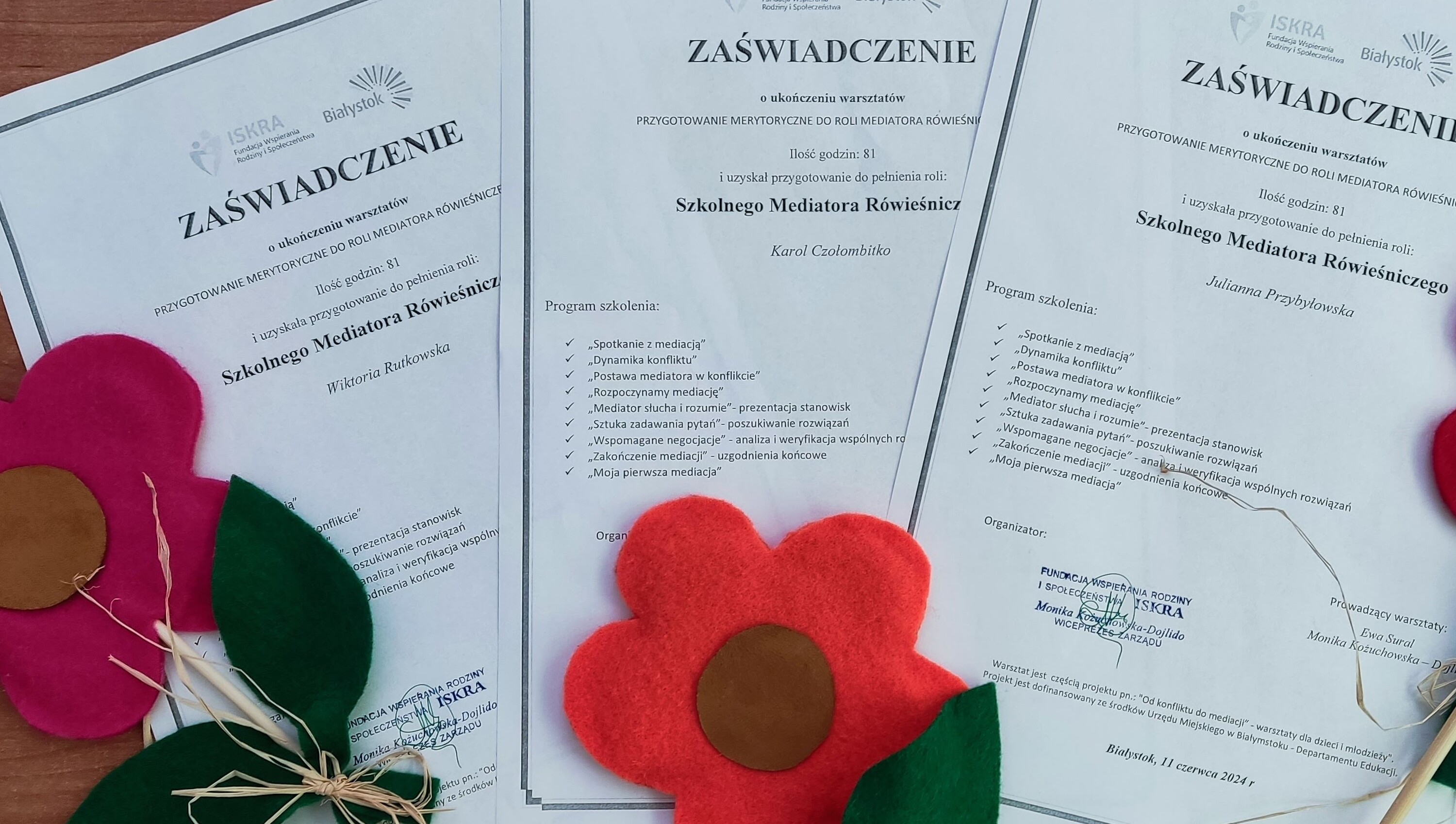Zaświadczenia otrzymane przez uczniów.