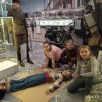 Praca grupowa na warsztatach w muzeum