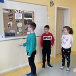 zespół prezentje plakat o Zakopanem