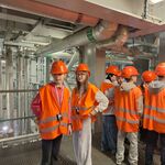Uczniowie podczas wycieczki w Zakładzie Unieszkodliwiania Odpadów Komunalnych