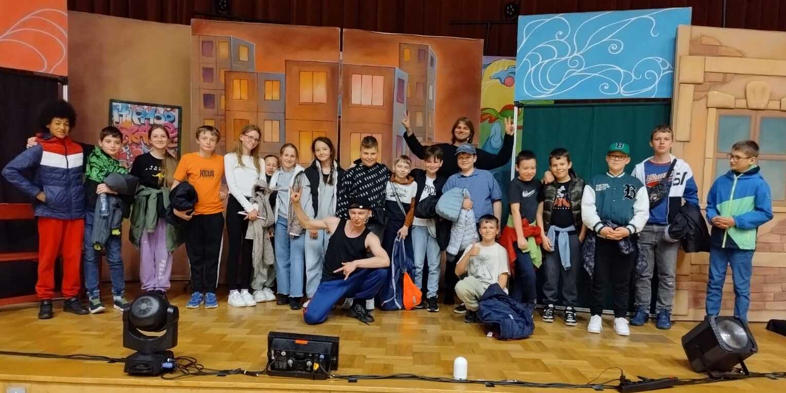 Klasa 5b na spektaklu