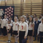 Występ klasy 3c i 4b z okazji Święta Niepodległości