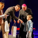 Wręczanie nagrody uczestnikowi konkursu