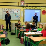 Spotkanie z policjantakami klasa Ib.jpg