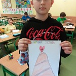 uczeń prezentuje swój rysunek
