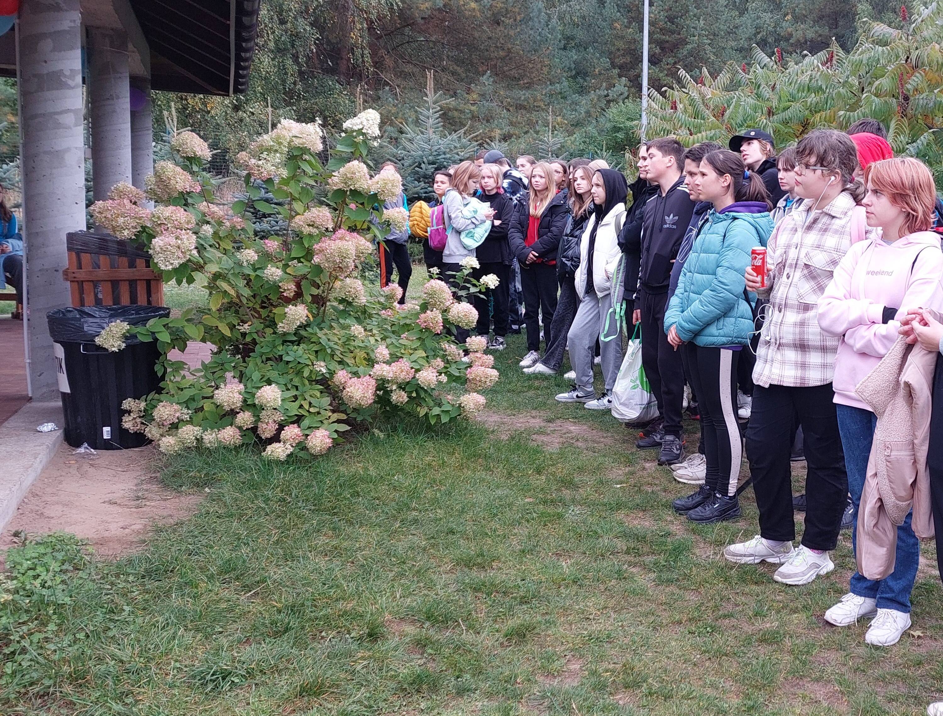 Integracja klas VIII zbiorka.jpg