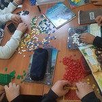 Zdjęcie prac uczniów - Folwark szlachecki z klocków