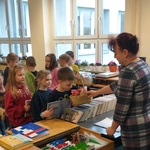 Noworoczna loteria fantowa w-bibliotece szklolnej.jpg
