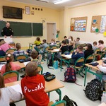 Spotkanie uczniów 2a z pracownikami straży miejskiej