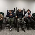 Uczniowie w Sejmie zdjęcie chłopców