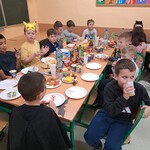 Poczęstunek podczas balu karnawałowego 3b